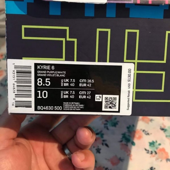 Brand New Nike's - Picture 3 of 3